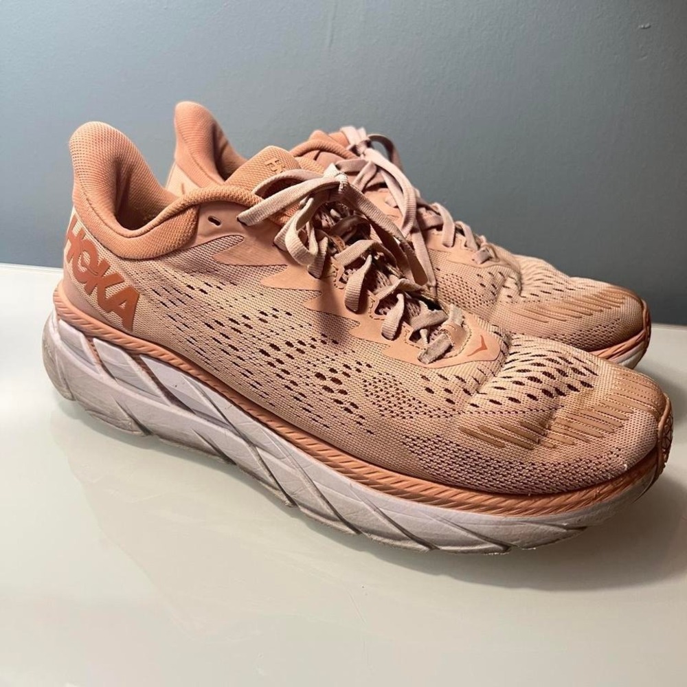 Hoka One One Clifton 7 running sneakers